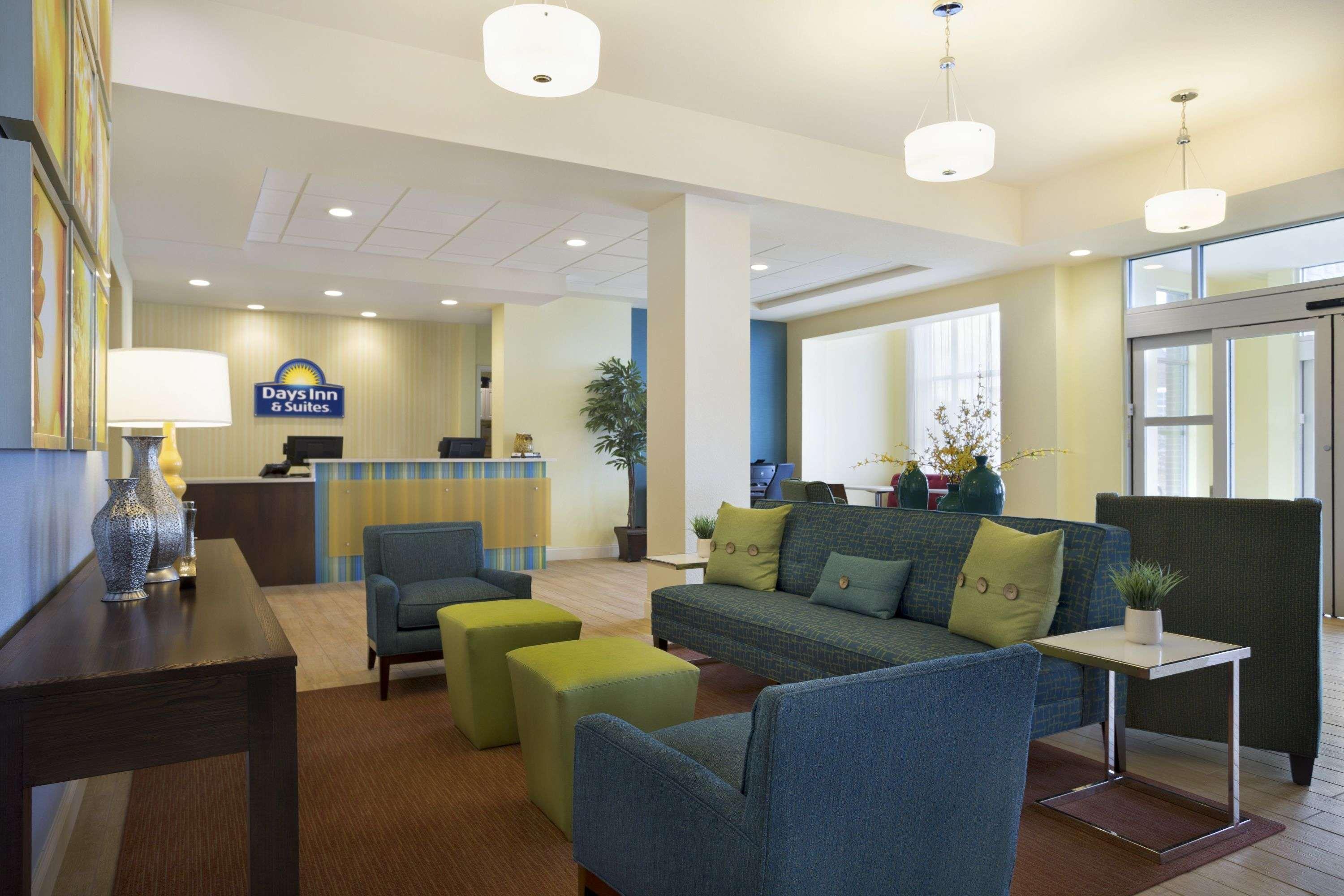 Days Inn & Suites By Wyndham Belmont Exterior foto