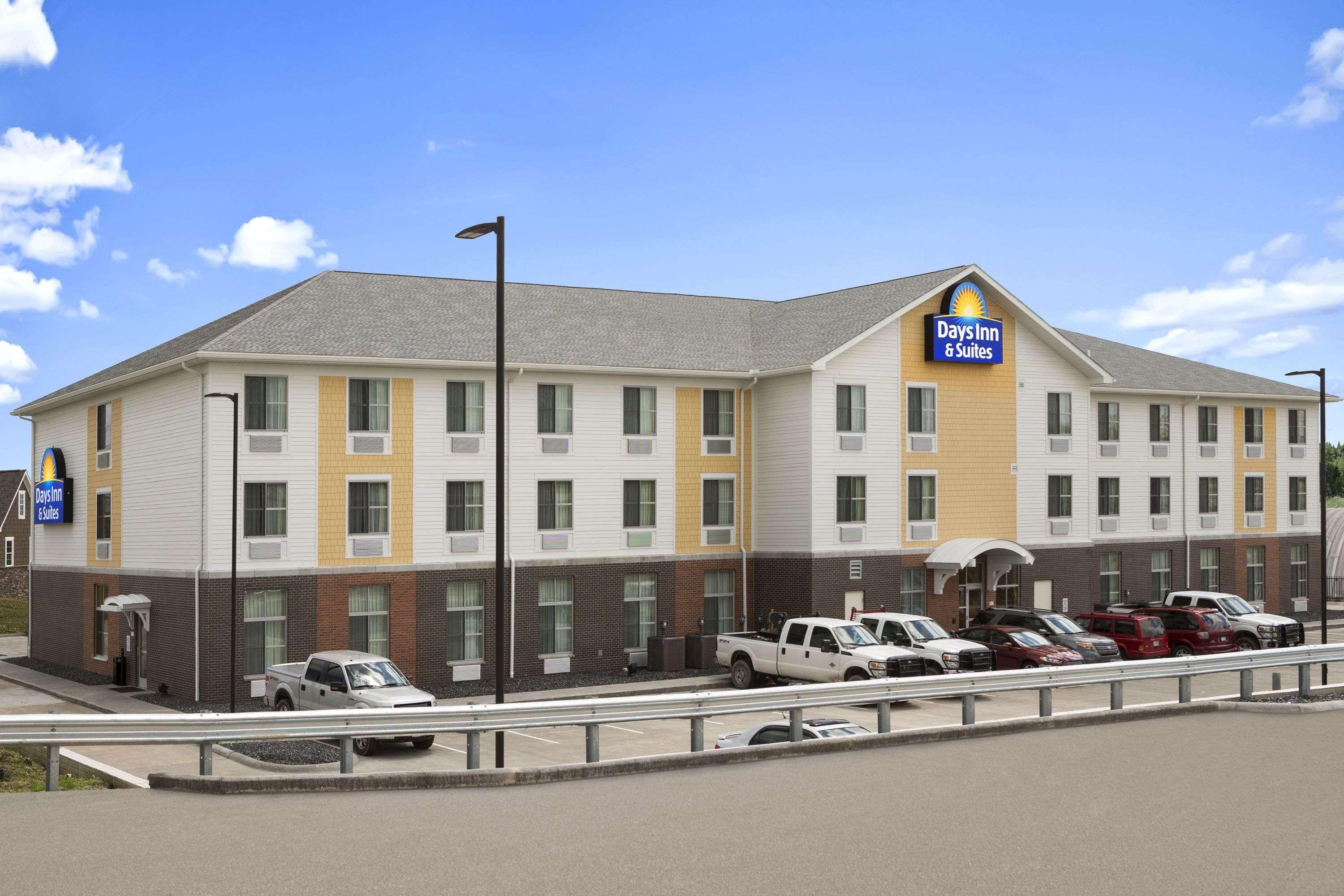Days Inn & Suites By Wyndham Belmont Exterior foto