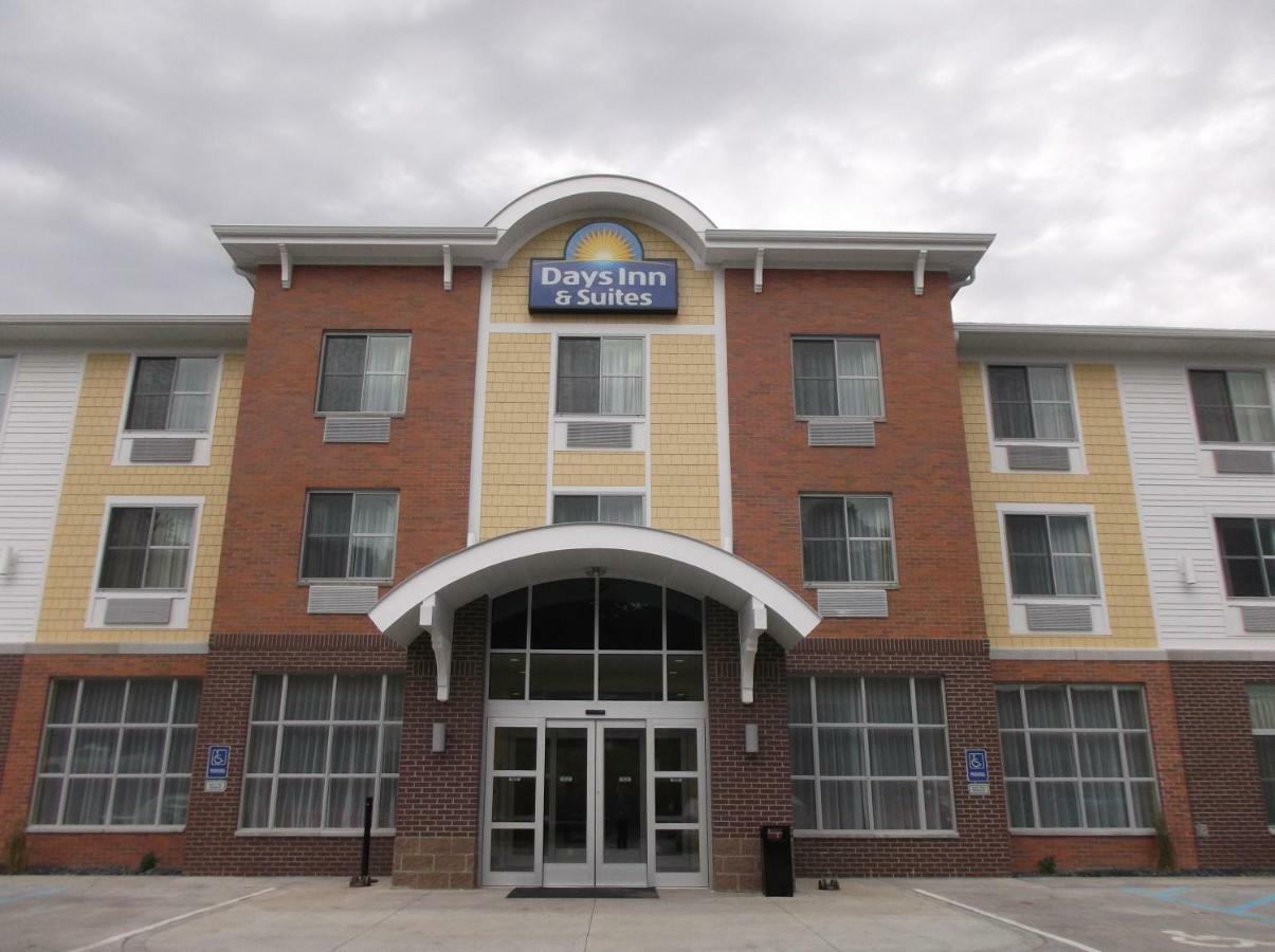 Days Inn & Suites By Wyndham Belmont Exterior foto